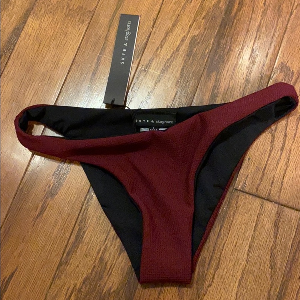 Skye & Staghorn S bottom